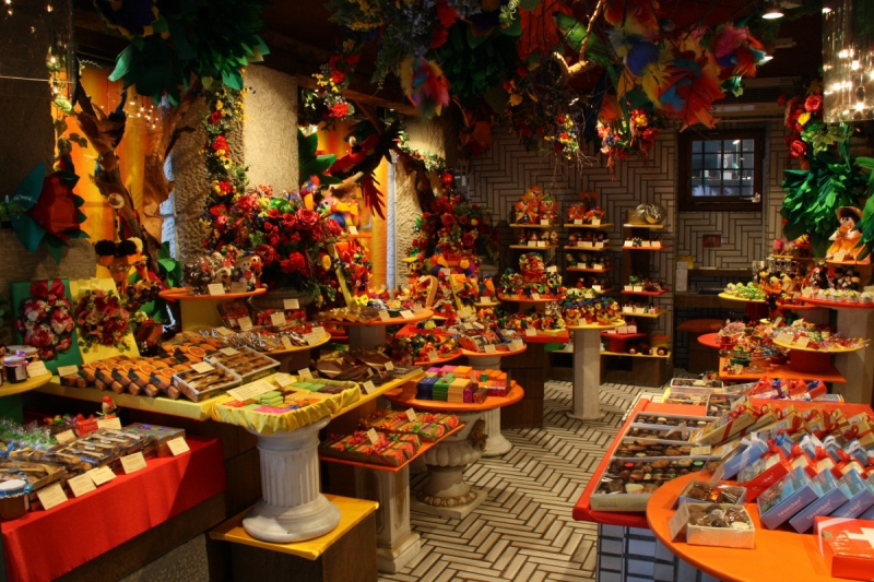 boutique-LE BROC-min_candy_store_chocolate_shop_chocolate_switzerland-393515